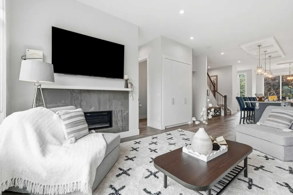 3138 44 Street SW Calgary AB T3E 3R6