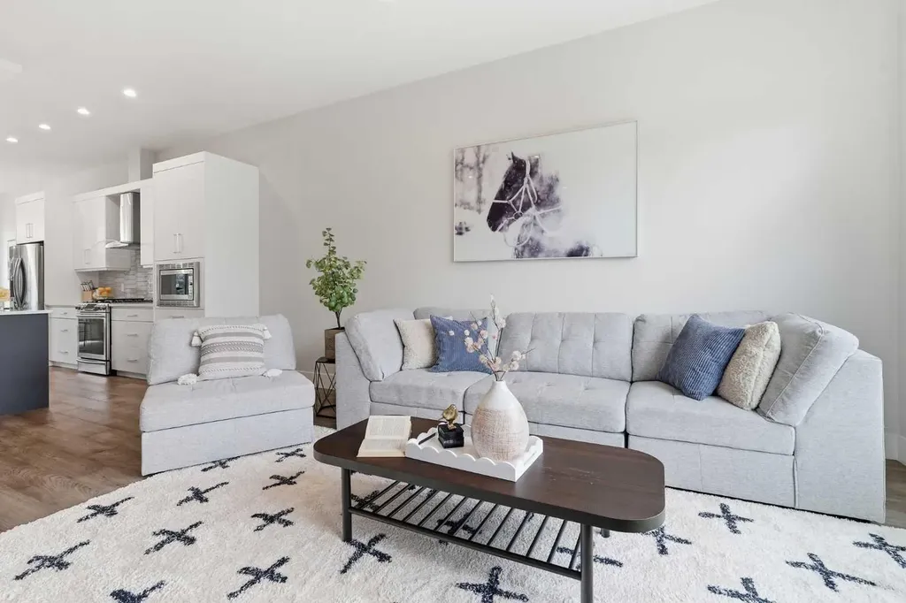 3138 44 Street SW Calgary AB T3E 3R6