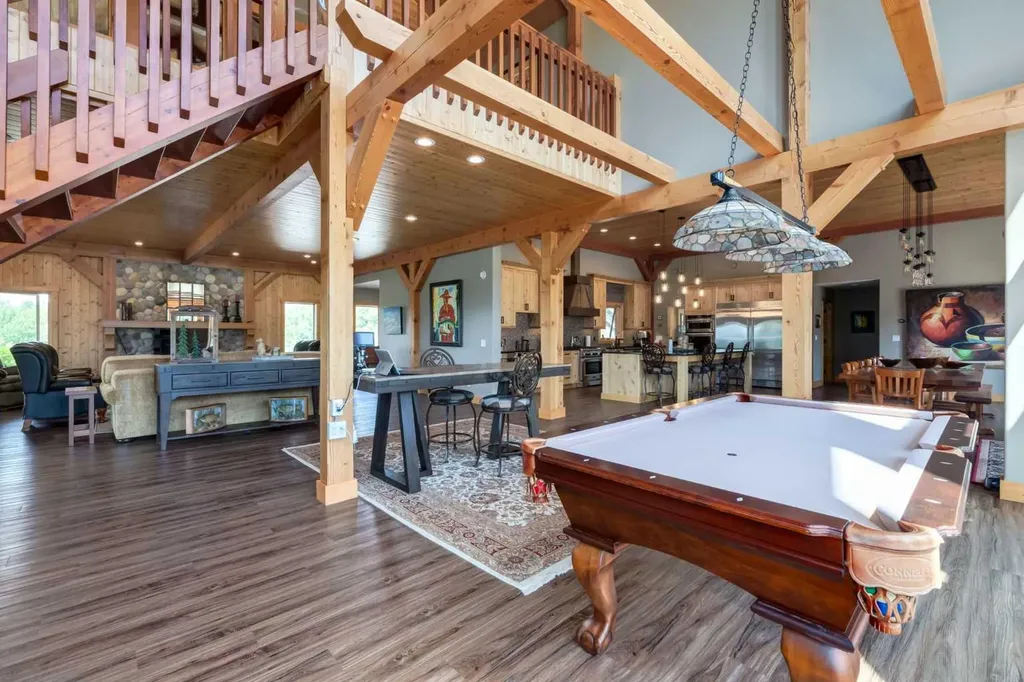 33515 Highway 584 Rural Mountain View County AB T0M 1X0