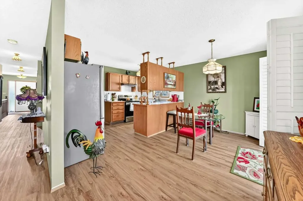 2821 Botterill Crescent Red Deer AB T4R 2E5