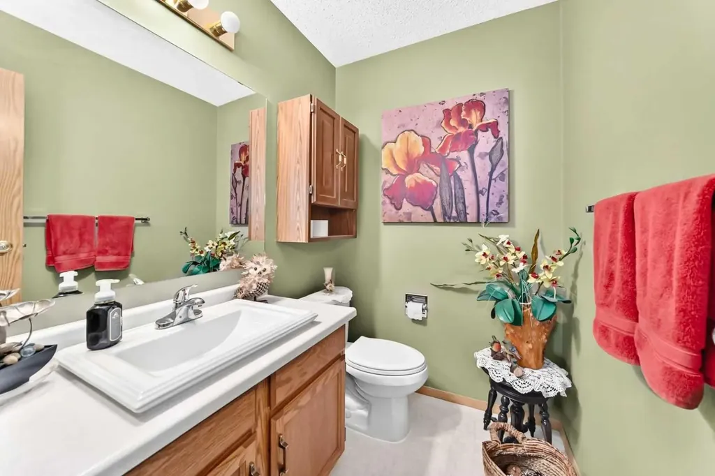 2821 Botterill Crescent Red Deer AB T4R 2E5