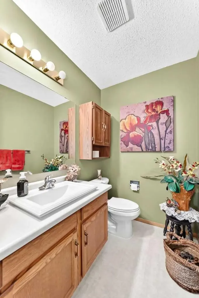 2821 Botterill Crescent Red Deer AB T4R 2E5