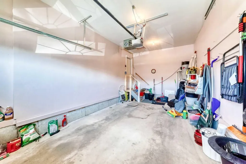 2821 Botterill Crescent Red Deer AB T4R 2E5