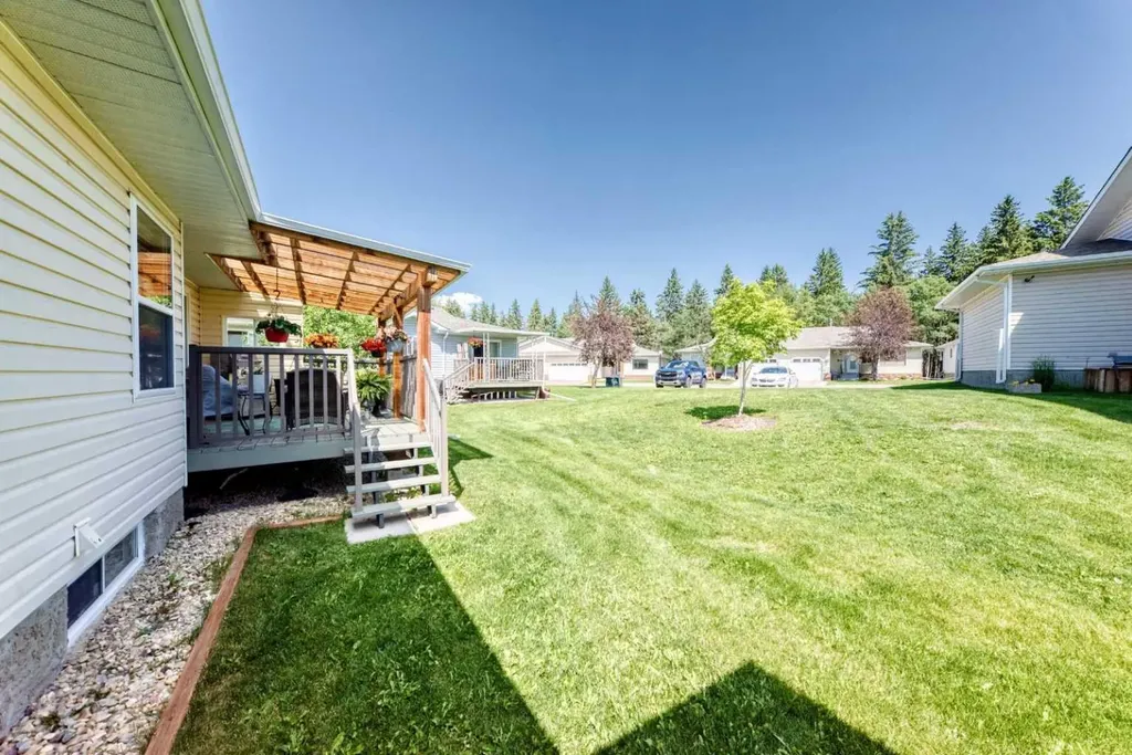 2821 Botterill Crescent Red Deer AB T4R 2E5