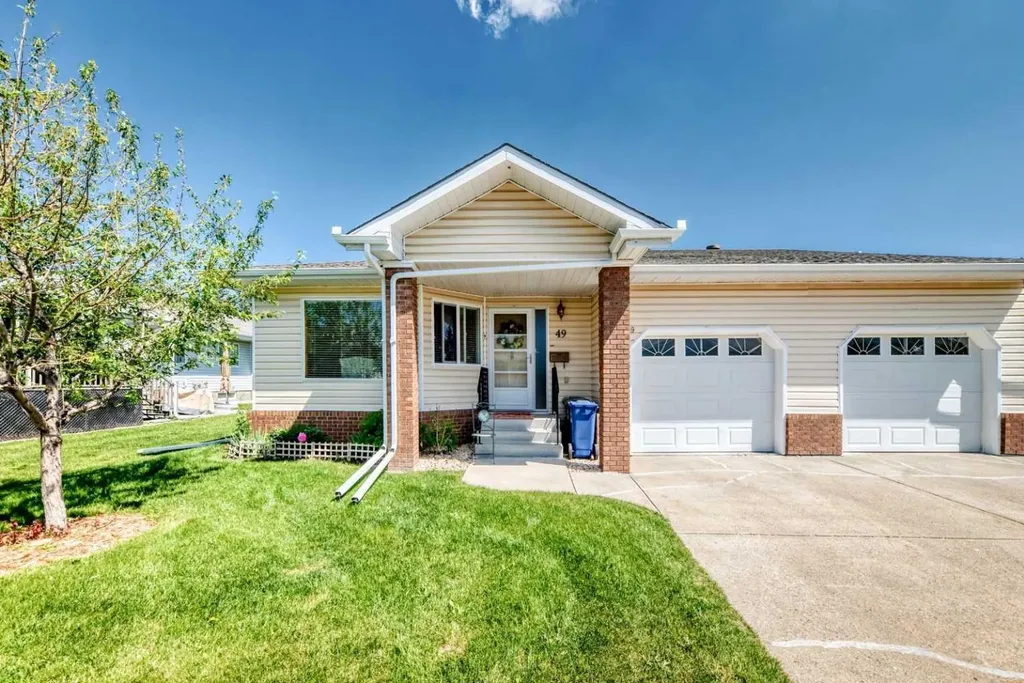 2821 Botterill Crescent Red Deer AB T4R 2E5