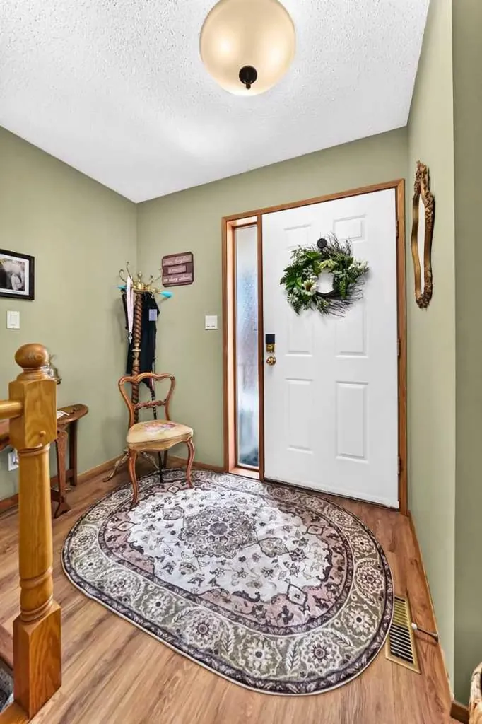 2821 Botterill Crescent Red Deer AB T4R 2E5