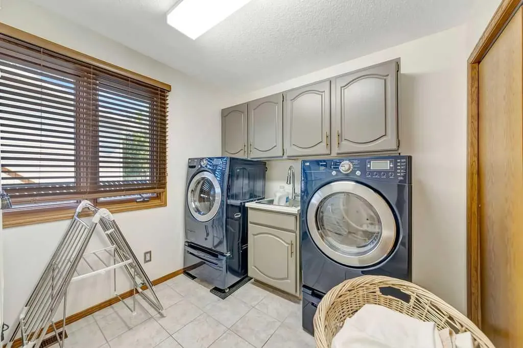 605 22 Street Wainwright AB T9W 1J1