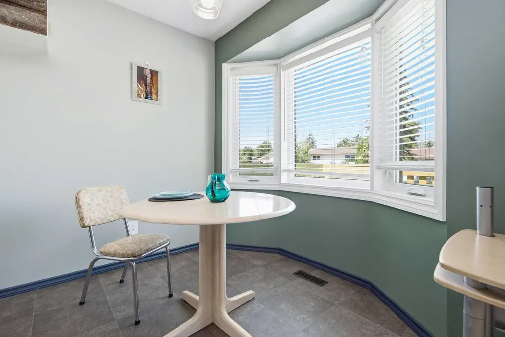 15 Oliver Street Red Deer AB T4P 1V9