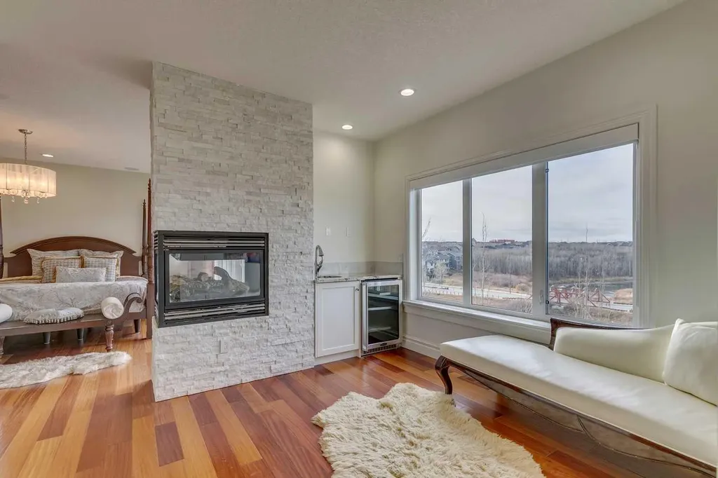 25 Aspenshire Close SW Calgary AB T3H 0R2