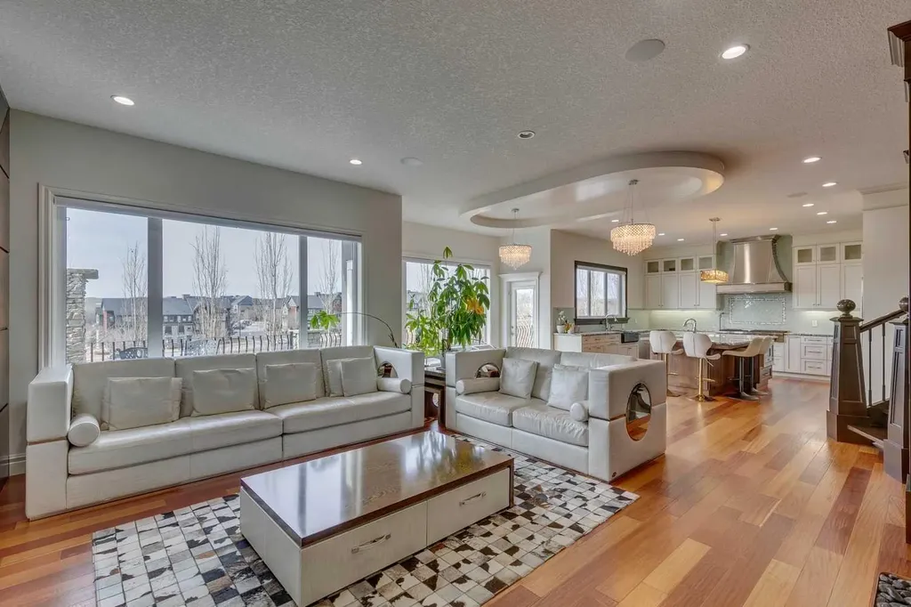 25 Aspenshire Close SW Calgary AB T3H 0R2