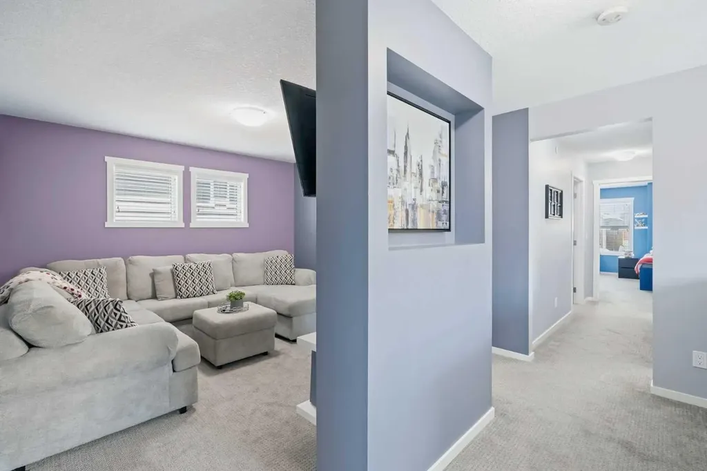 206 Lucas Crescent NW Calgary AB T3P 1M8