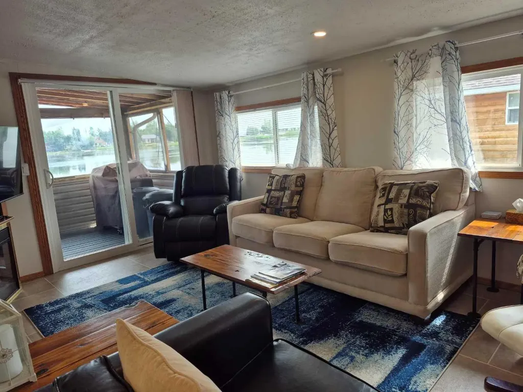 30 Mount Vista Drive Cardston AB T0K 1E0