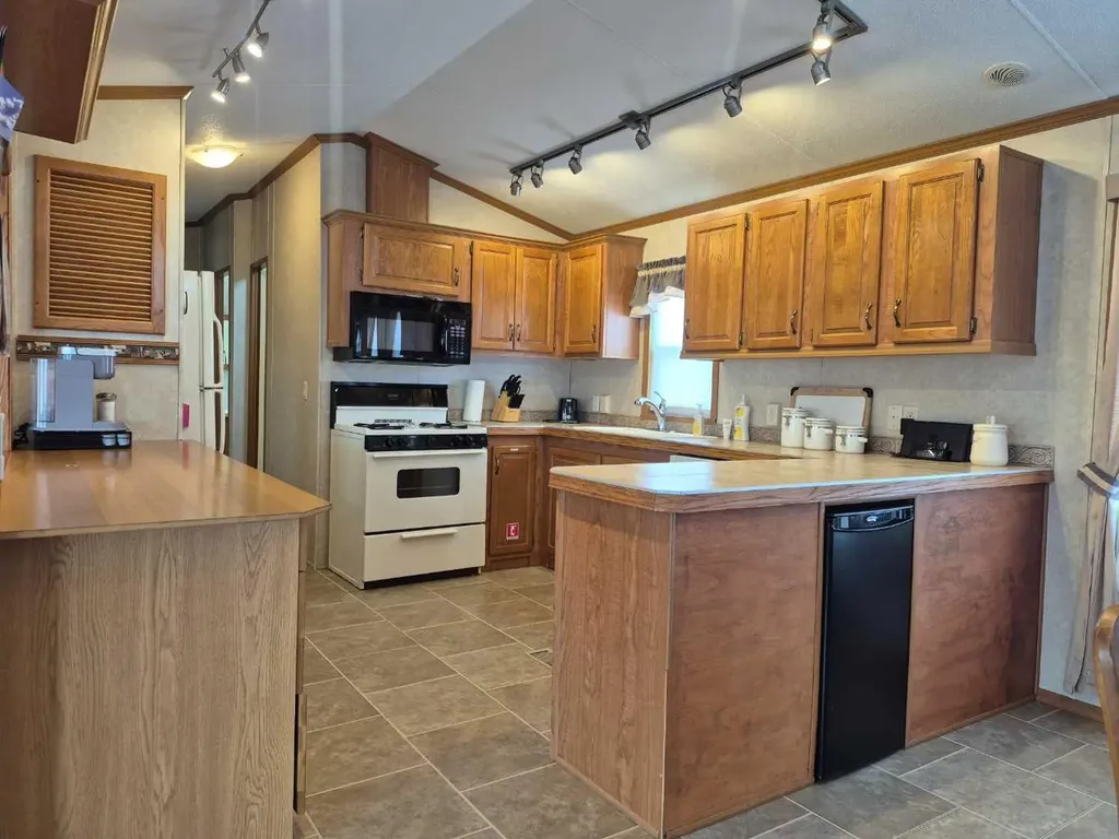 30 Mount Vista Drive Cardston AB T0K 1E0