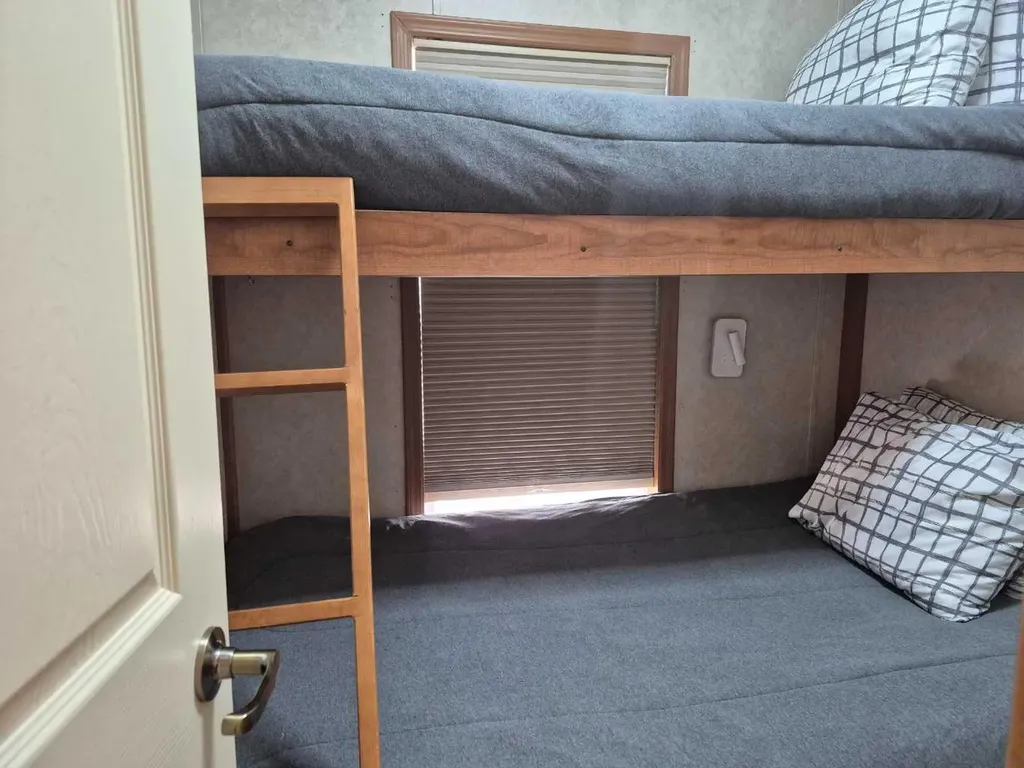 30 Mount Vista Drive Cardston AB T0K 1E0