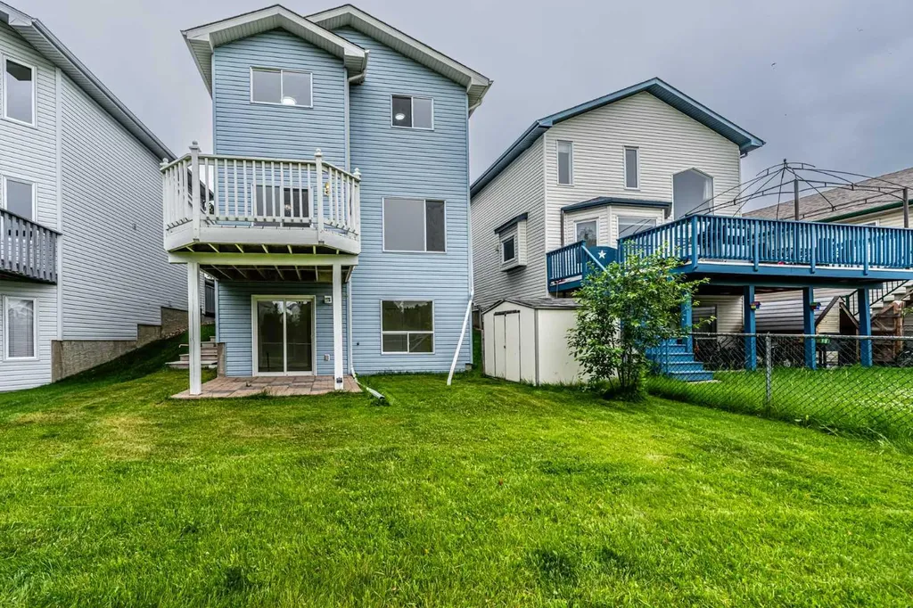 30 Somerside Manor SW Calgary AB T2Y3G5