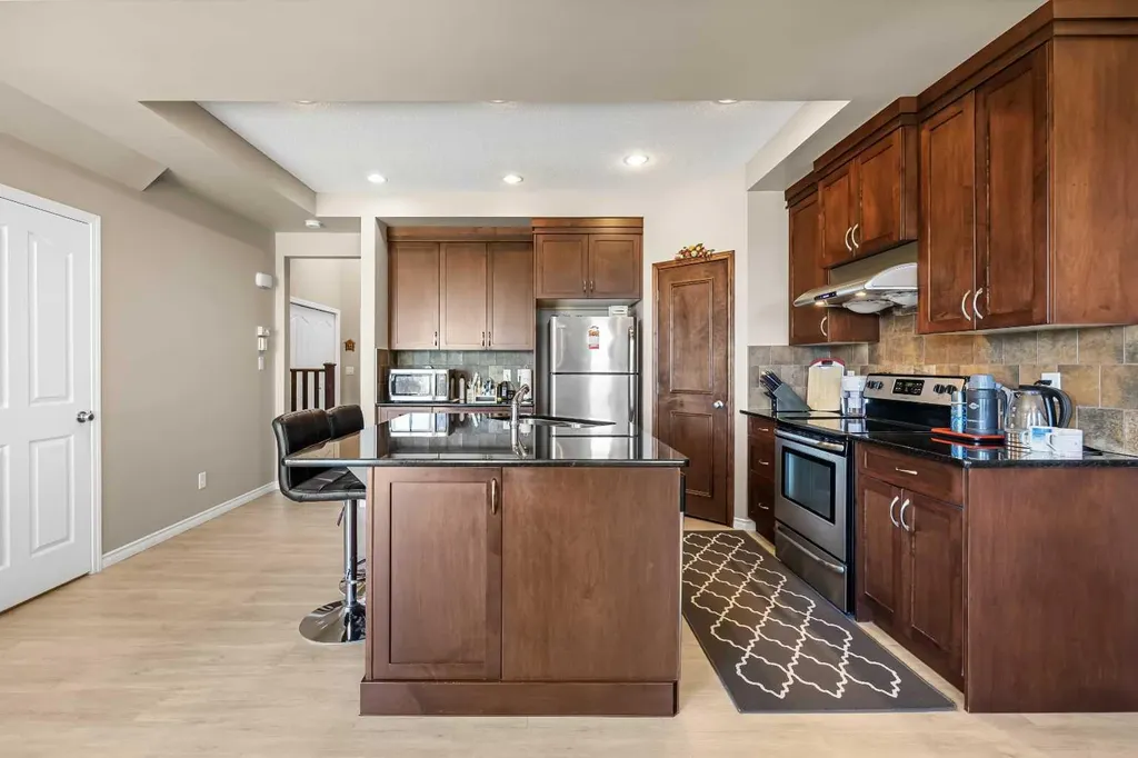 32 Panatella Common NW Calgary AB T3K 0T5