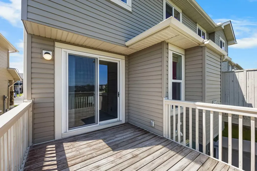 32 Panatella Common NW Calgary AB T3K 0T5
