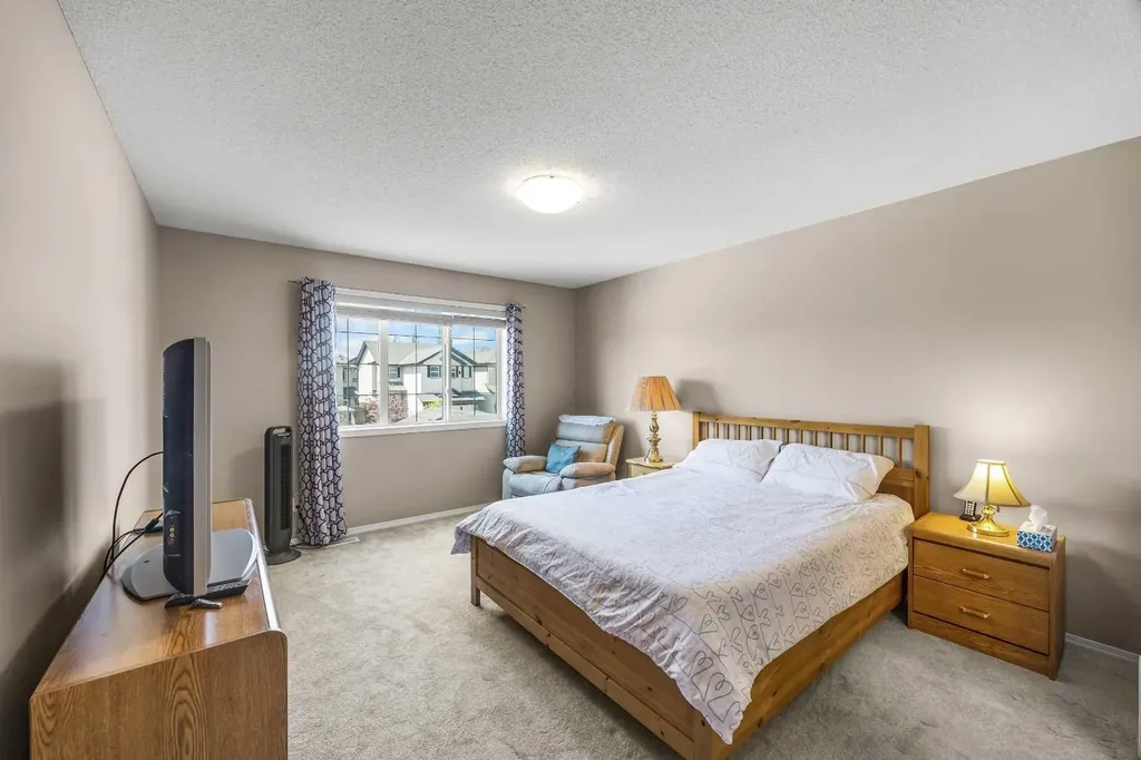 32 Panatella Common NW Calgary AB T3K 0T5