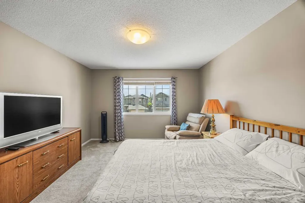 32 Panatella Common NW Calgary AB T3K 0T5