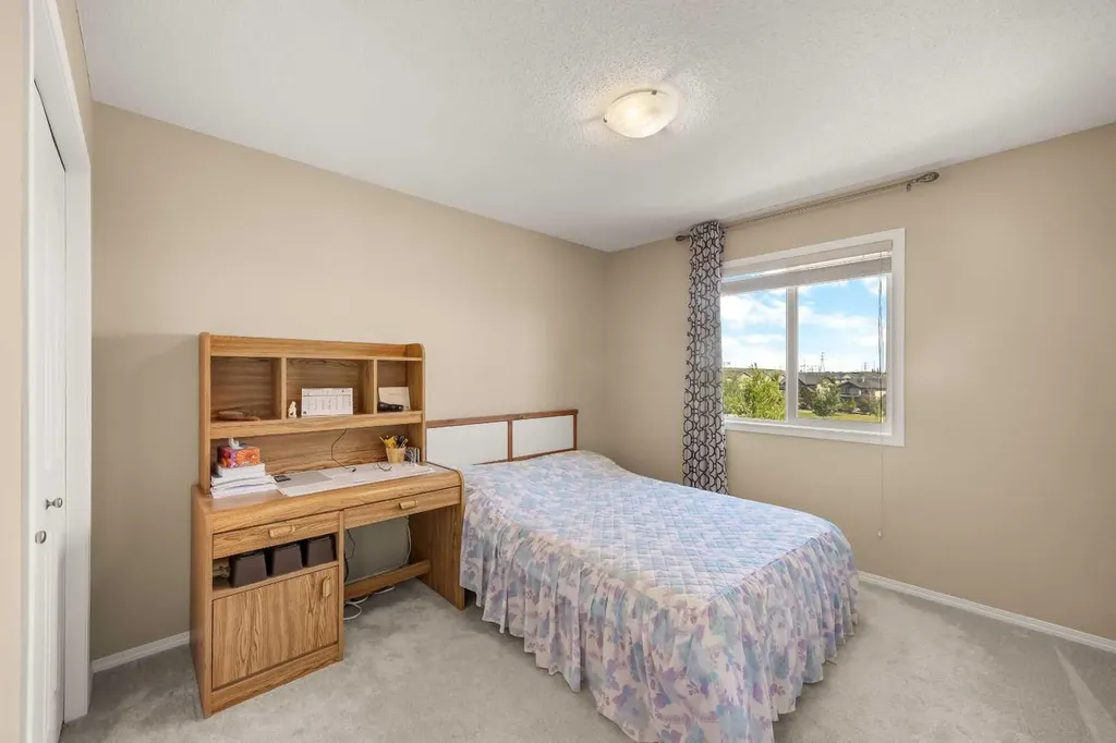 32 Panatella Common NW Calgary AB T3K 0T5