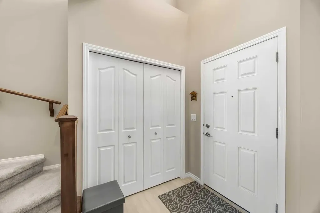 32 Panatella Common NW Calgary AB T3K 0T5