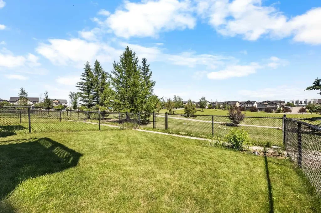 32 Panatella Common NW Calgary AB T3K 0T5