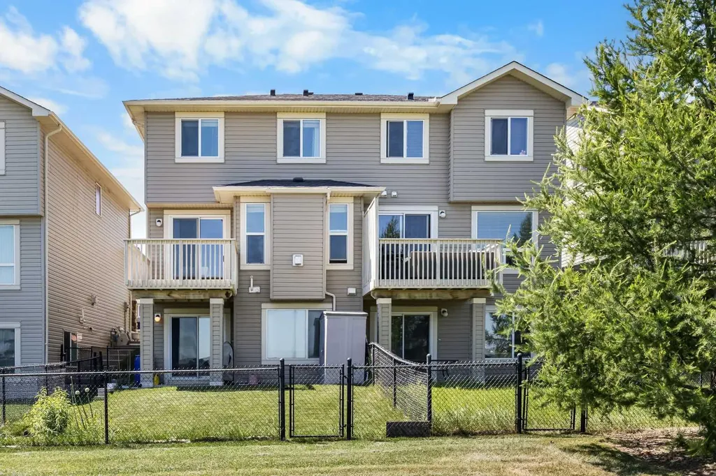 32 Panatella Common NW Calgary AB T3K 0T5