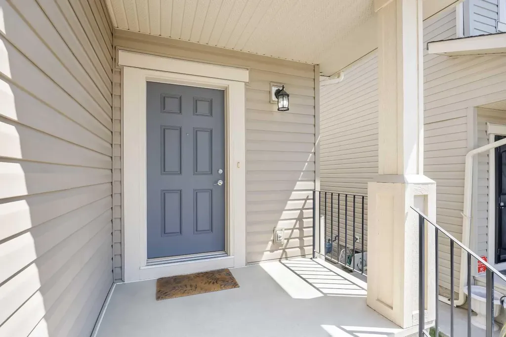 32 Panatella Common NW Calgary AB T3K 0T5