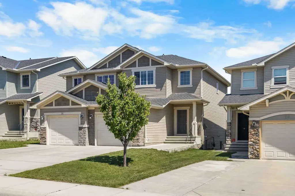 32 Panatella Common NW Calgary AB T3K 0T5