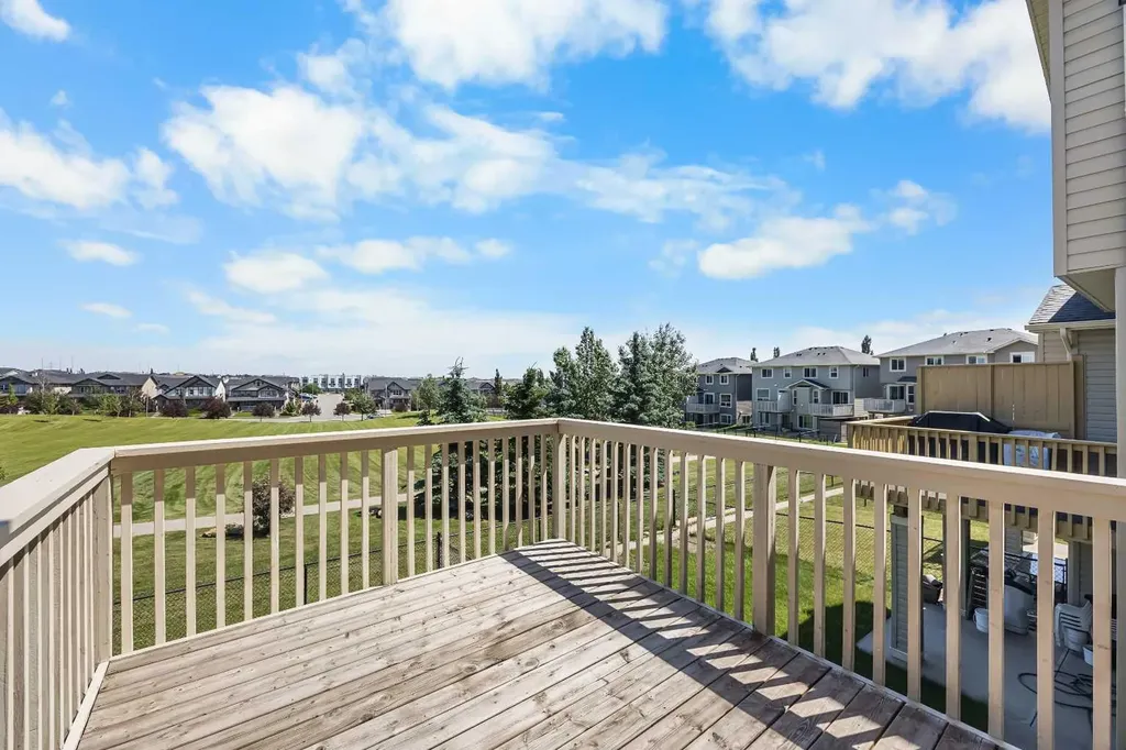 32 Panatella Common NW Calgary AB T3K 0T5