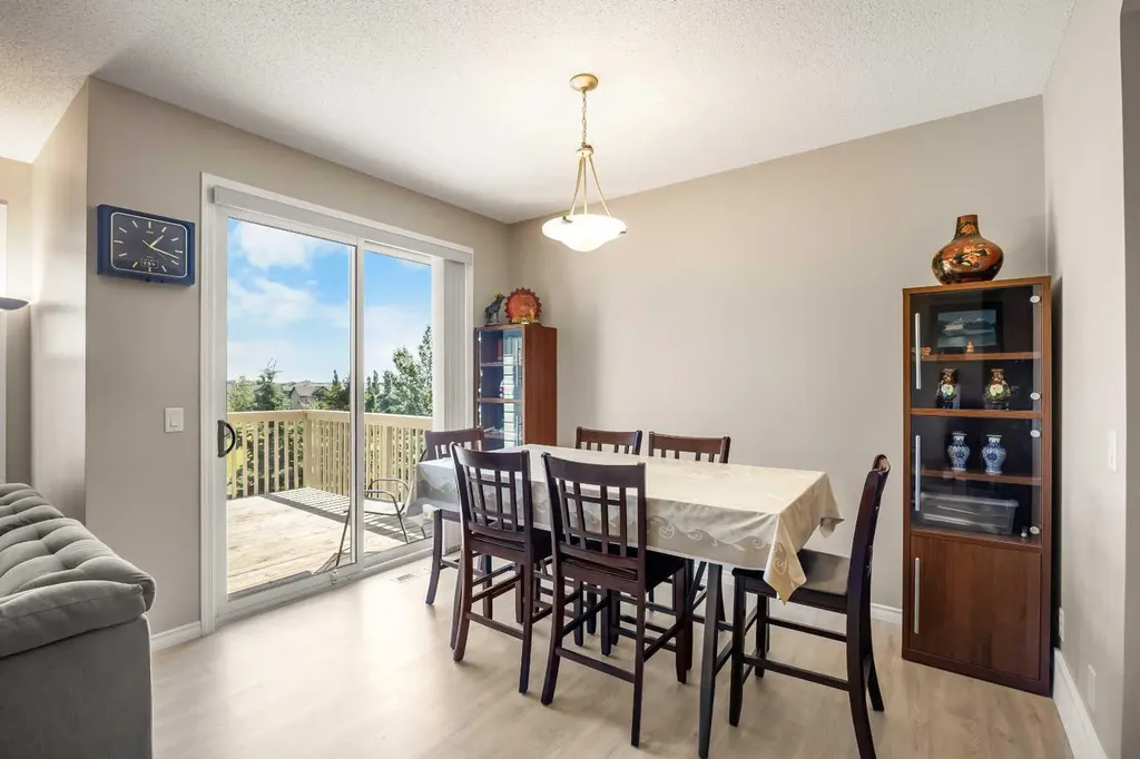 32 Panatella Common NW Calgary AB T3K 0T5