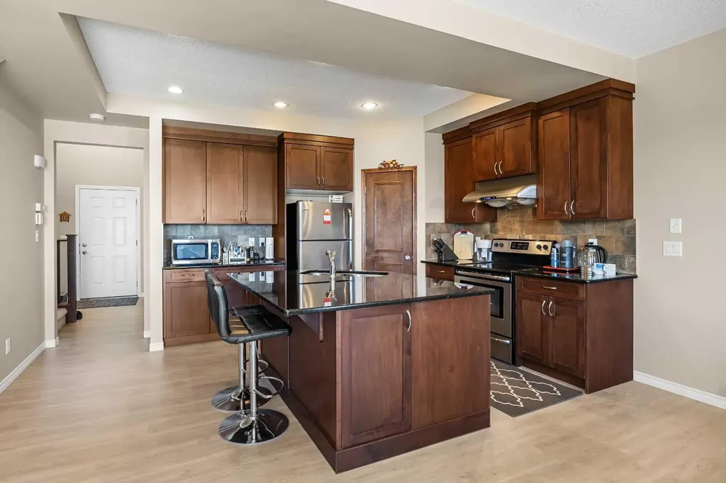 32 Panatella Common NW Calgary AB T3K 0T5