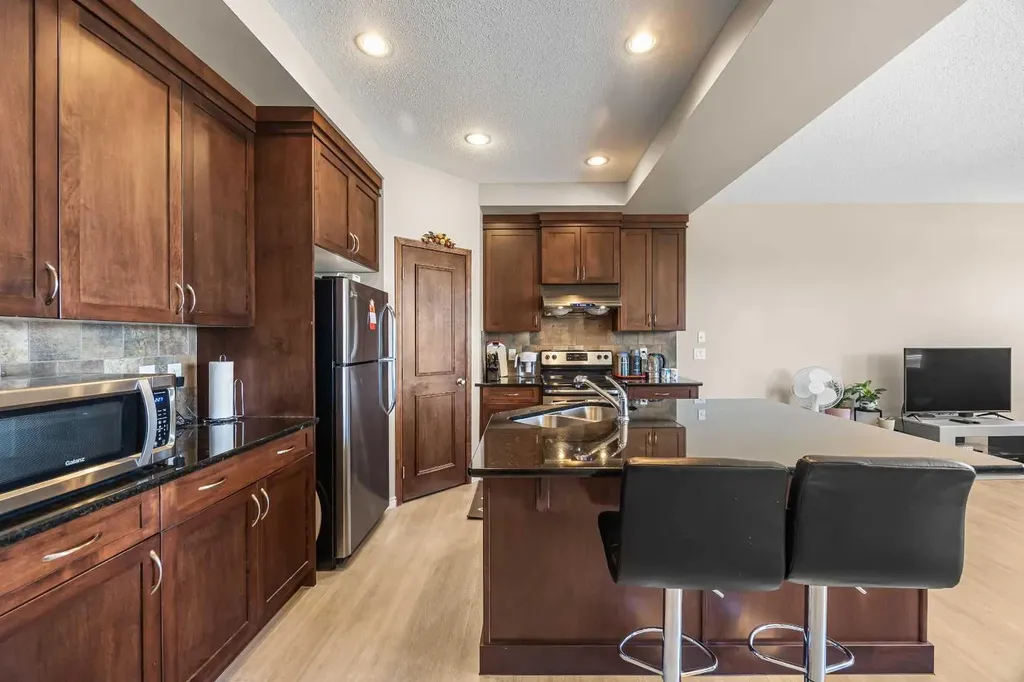 32 Panatella Common NW Calgary AB T3K 0T5