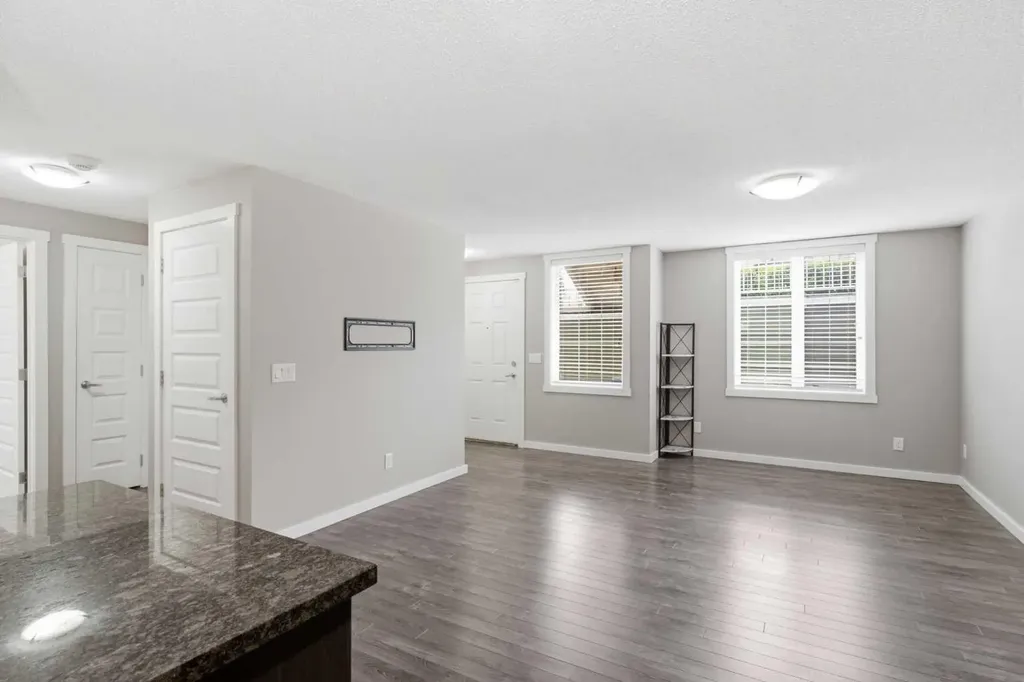 550 Mckenzie Towne Close SE Calgary AB T2Z 1A8