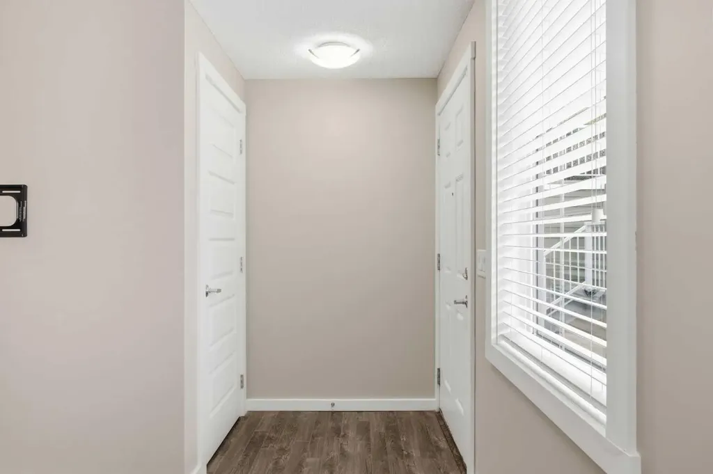 550 Mckenzie Towne Close SE Calgary AB T2Z 1A8