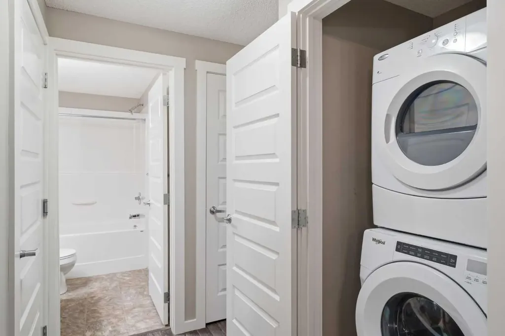 550 Mckenzie Towne Close SE Calgary AB T2Z 1A8