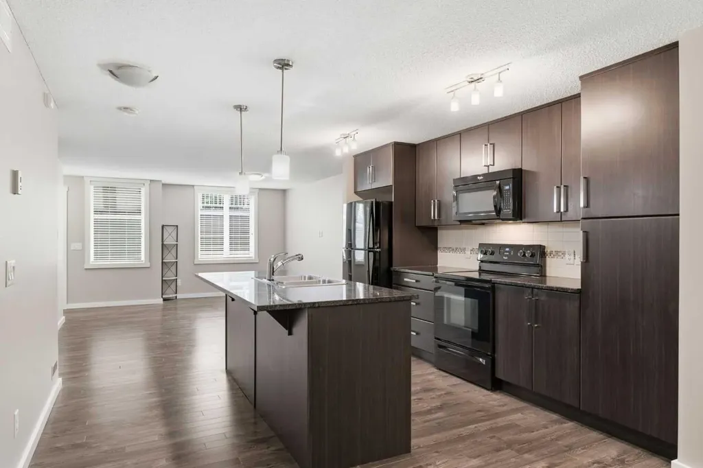 550 Mckenzie Towne Close SE Calgary AB T2Z 1A8
