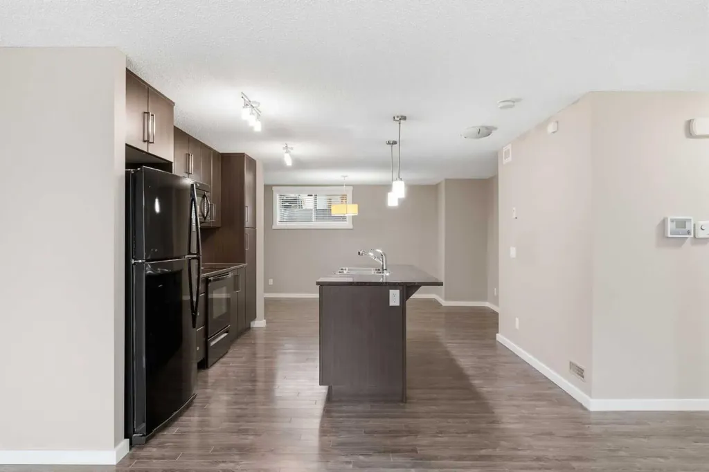 550 Mckenzie Towne Close SE Calgary AB T2Z 1A8