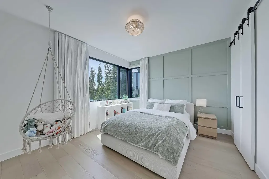 159 Rosery Drive NW Calgary AB T2K 1L8