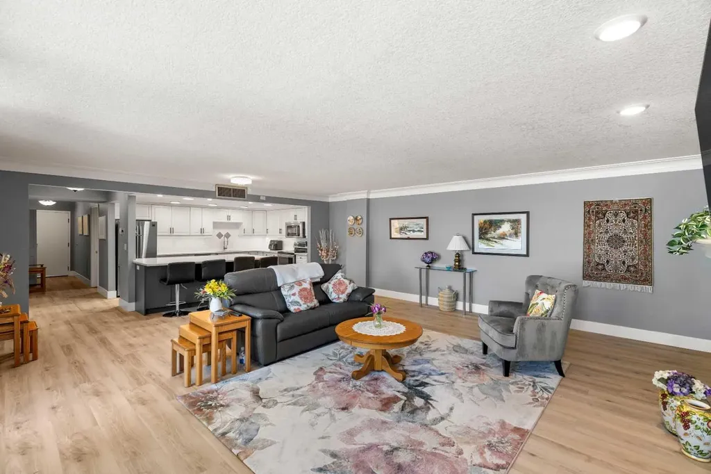 2425 90 Avenue SW Calgary AB T2V4X8