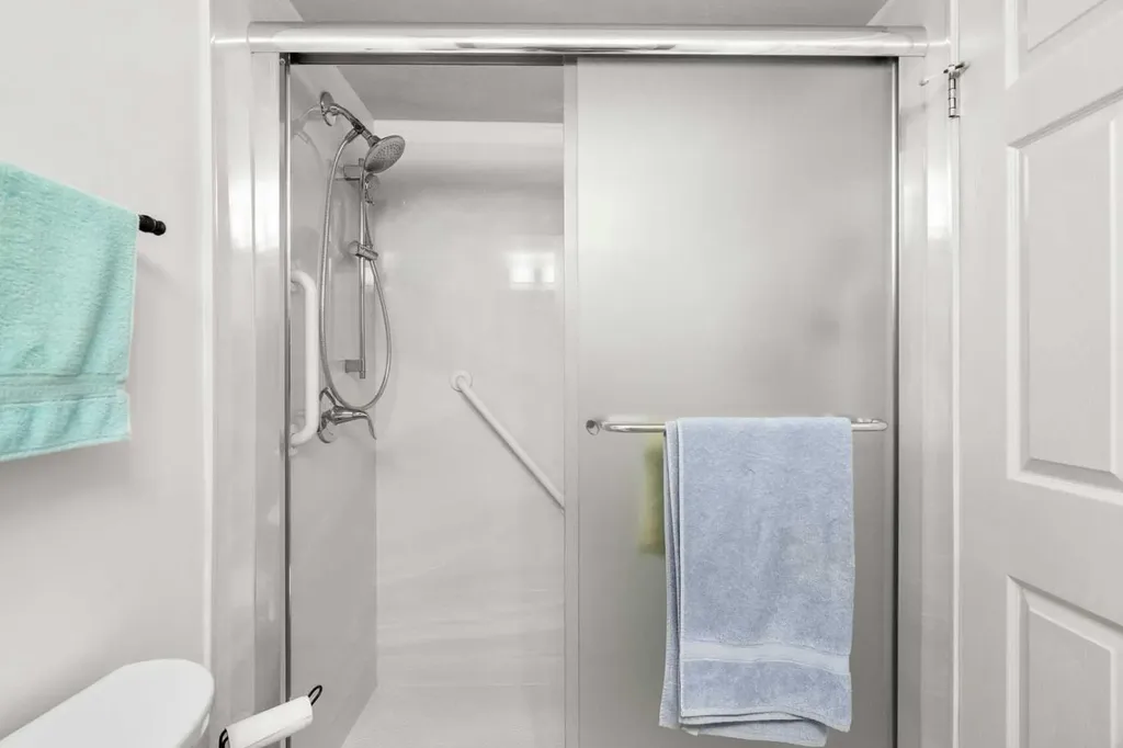 2425 90 Avenue SW Calgary AB T2V4X8