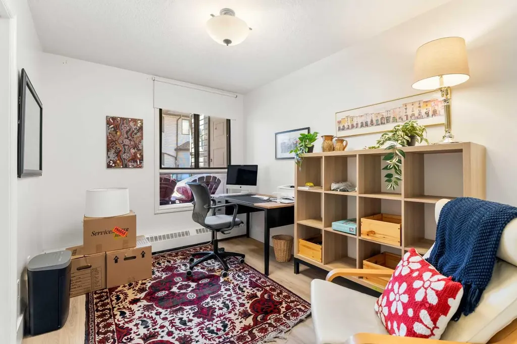 2425 90 Avenue SW Calgary AB T2V4X8