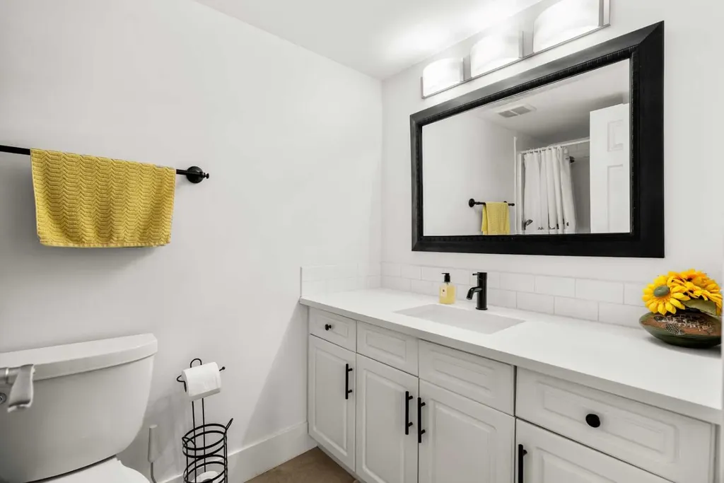 2425 90 Avenue SW Calgary AB T2V4X8