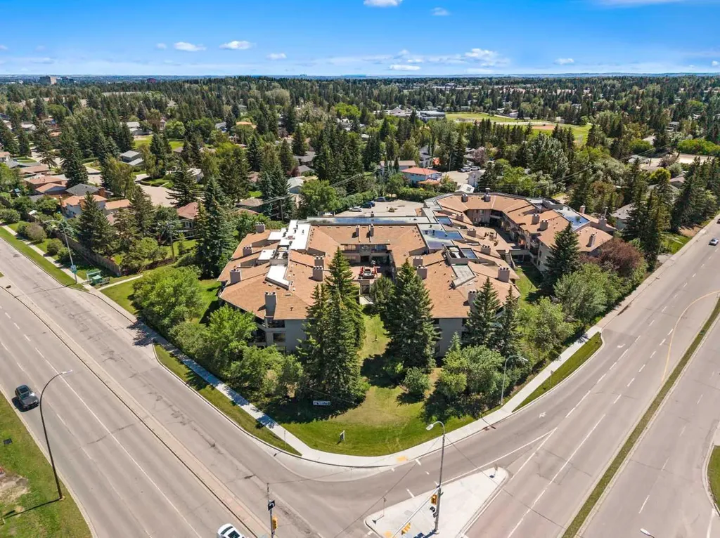 2425 90 Avenue SW Calgary AB T2V4X8