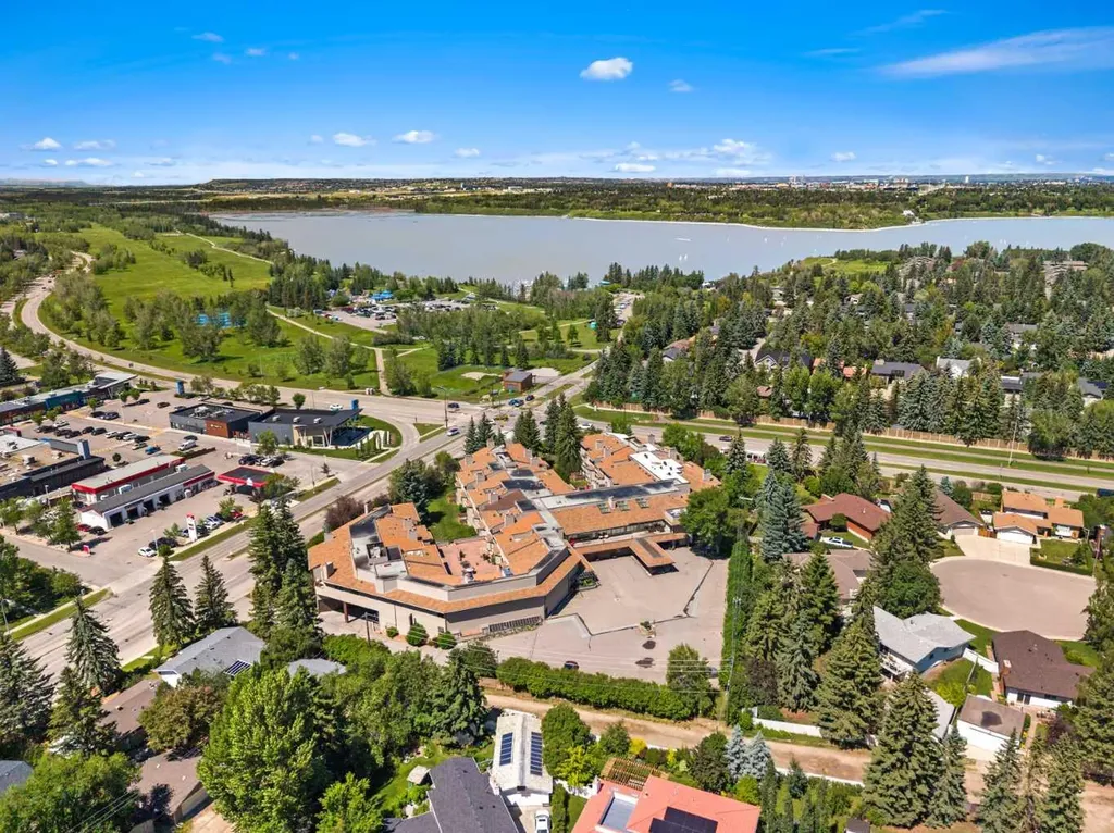 2425 90 Avenue SW Calgary AB T2V4X8
