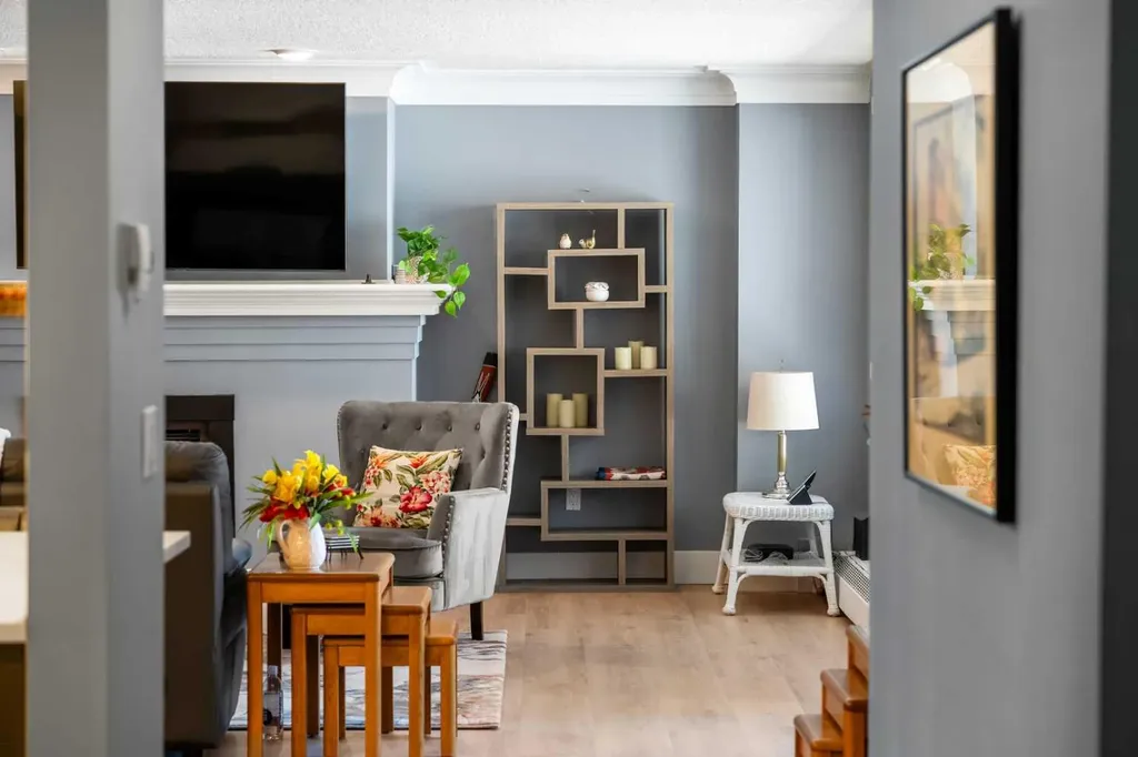 2425 90 Avenue SW Calgary AB T2V4X8
