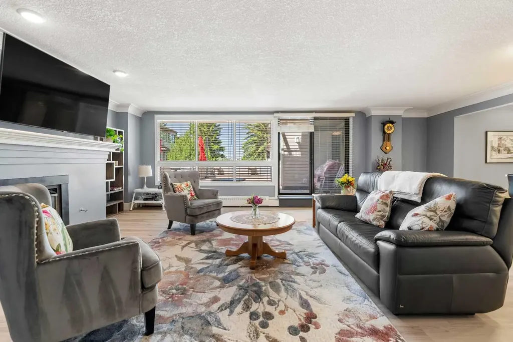 2425 90 Avenue SW Calgary AB T2V4X8