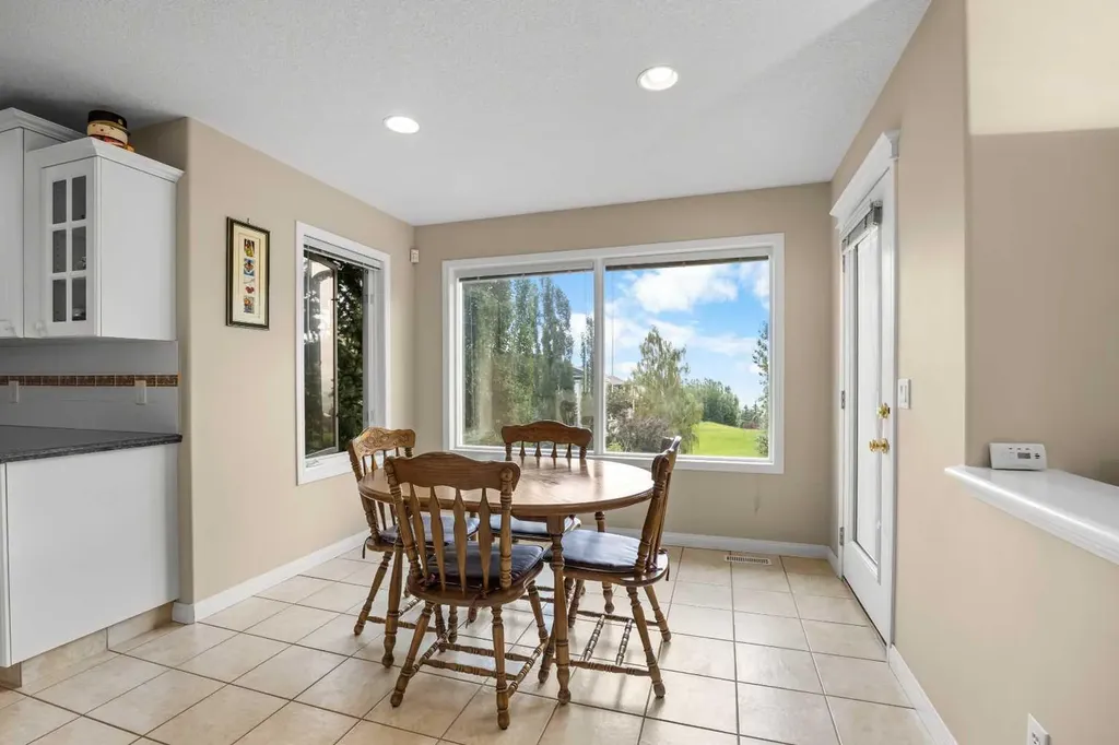10413 Hamptons Boulevard NW Calgary AB T3A 6A3