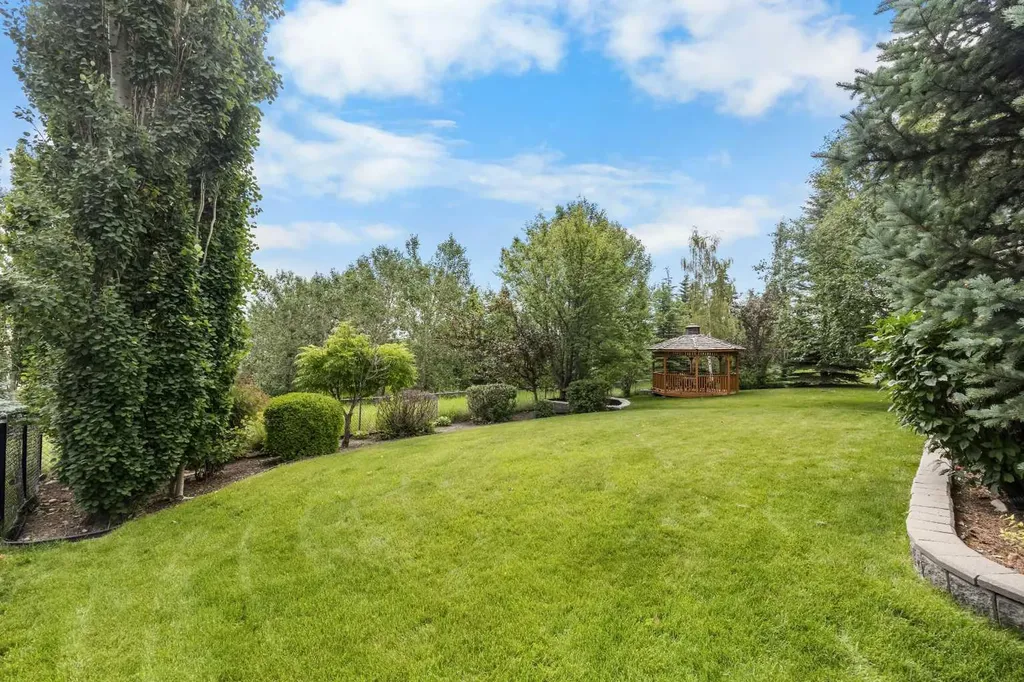 10413 Hamptons Boulevard NW Calgary AB T3A 6A3