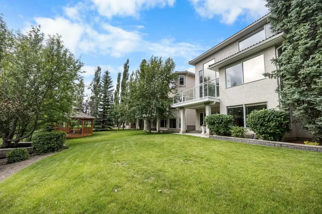 10413 Hamptons Boulevard NW Calgary AB T3A 6A3